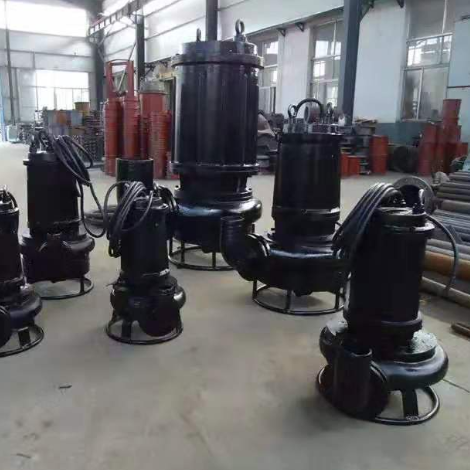 Bomba sumergible de lodos de 15 kW con salida de descarga DN100 y aleación de alto cromo para el manejo de lodos abrasivos