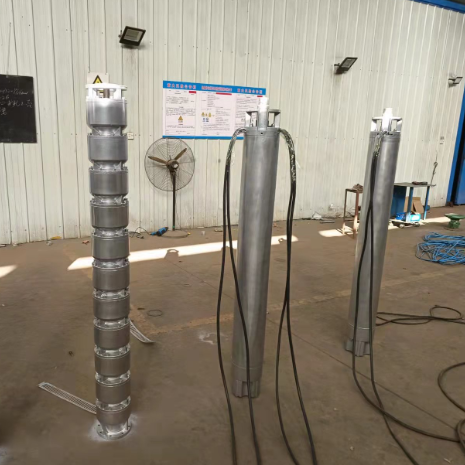 Bomba sumergible de acero inoxidable de 140 kW con 220 m de altura y 136 m³/h de caudal para aplicaciones en pozos profundos