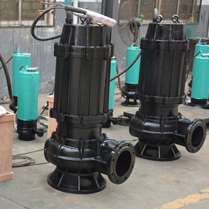 Bomba sumergible de aguas residuales de hierro fundido 250WQ680-42-132KW con caudal de 680 m³/h, altura de 42 m y motor de 132 kW